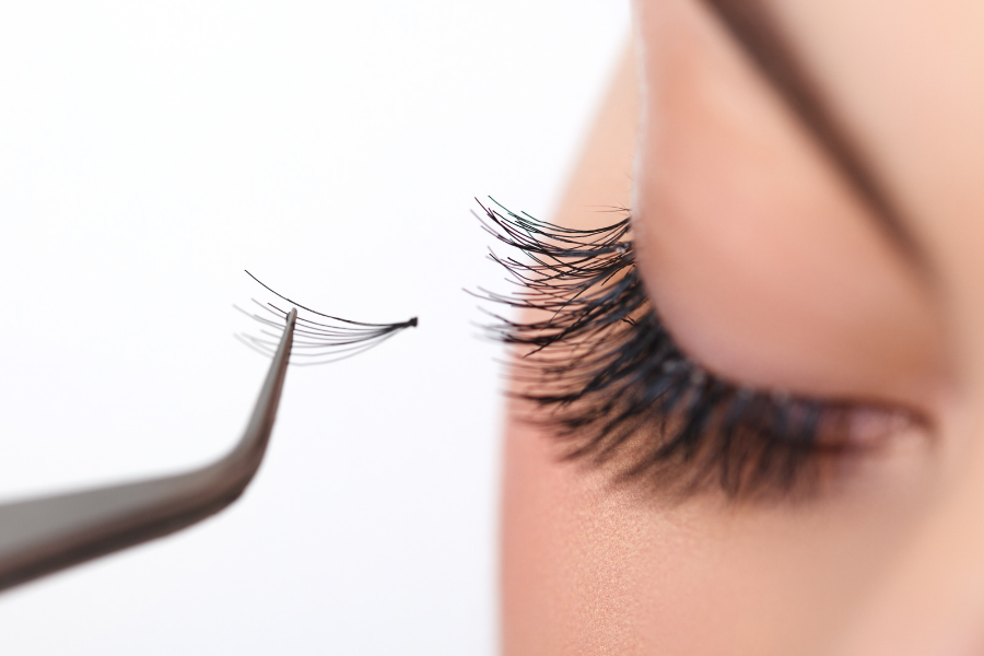 İpek Kirpik Uygulaması